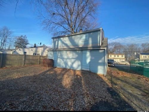 57 Halley Ln, Central Islip, NY 11722-2211