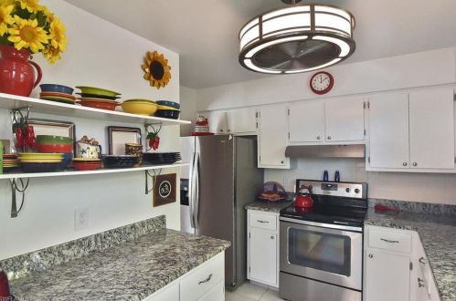 1097 Alhambra Cir, Naples FL 34103-3287 exterior