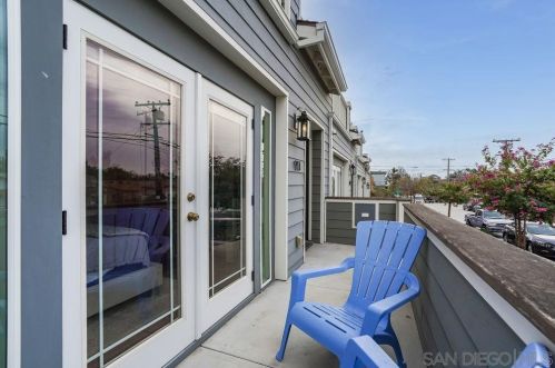 911 27 St, San Diego CA 92102-1013 exterior