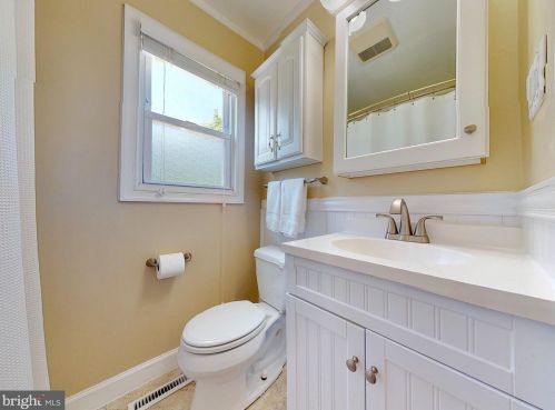 575 Winding Rd, Lansdale PA  19446-3446 exterior