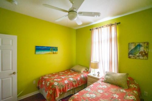 1006 Connecticut Rd, Tarpon Springs FL 34689-2830 exterior