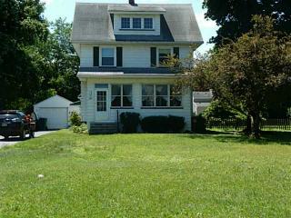 285 Avondale Rd, Rochester, NY 14622-1958