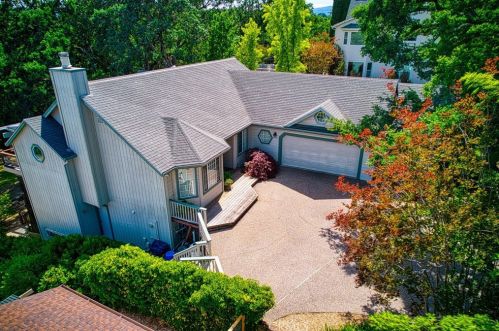 1055 Page Dr, Lakeport CA  95453-3421 exterior