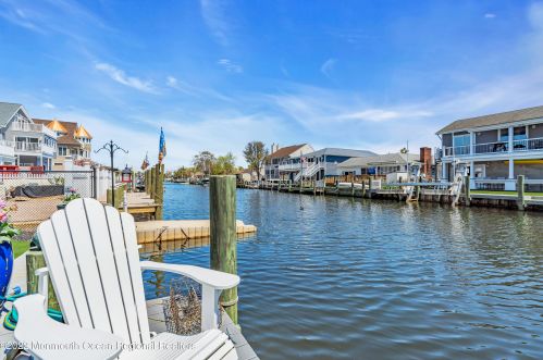 21 Halsey Dr, Bricktown NJ  08723-7510 exterior