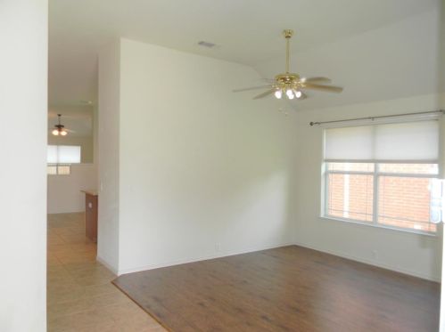 8621 Wagon Trl, Aubrey TX  76227-2217 exterior