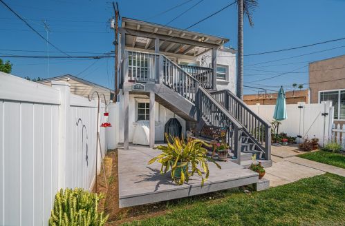 8816 La Mesa Blvd, La Mesa CA 91942-5406 exterior