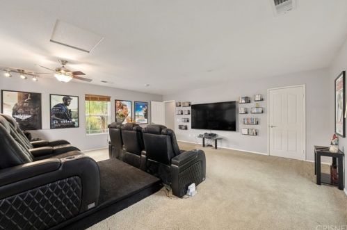 28030 Gibraltar Ln, Santa Clarita CA  91384-4548 exterior