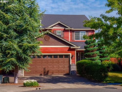 2871 Roanoke St, Woodburn, OR 97071-7672