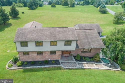 1342 Fairview Dr, Dauberville PA  19533-9185 exterior