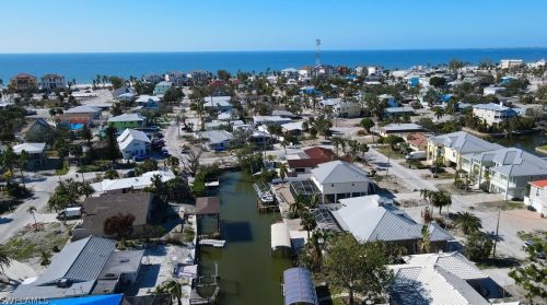 330 Madison Ct, Fort Myers Beach FL  33931-3642 exterior