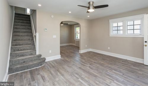 17 Ridgeway Ave, Manor PA  19036-1923 exterior