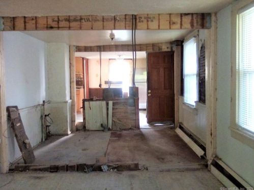 13 High St, Vernon CT  06066-3638 exterior