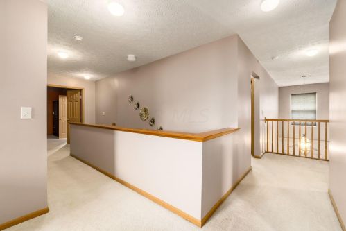 376 Enos Loomis St, Pataskala OH  43062-8160 exterior