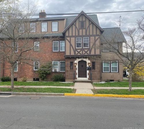 143 Prospect St, Middletown, CT 06457-2623