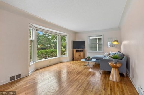 2933 Mckinley St, Minneapolis, MN 55418-2375