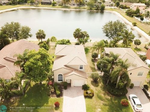 4837 Victoria Cir, West Palm Beach, FL 33409-7838