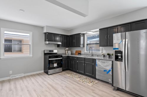 710 101, Milwaukee WI 53214-2504 exterior