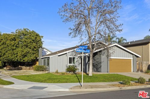 1833 Manzanita Ct, Vista, CA 92083-7718