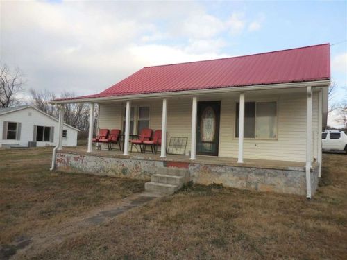 383 Hyatt Ln, Whitesburg, TN 37891-9337