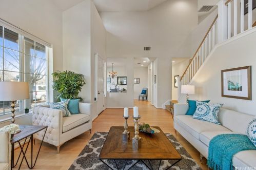 600 Landmark Ln, Redwood City CA  94065-2888 exterior