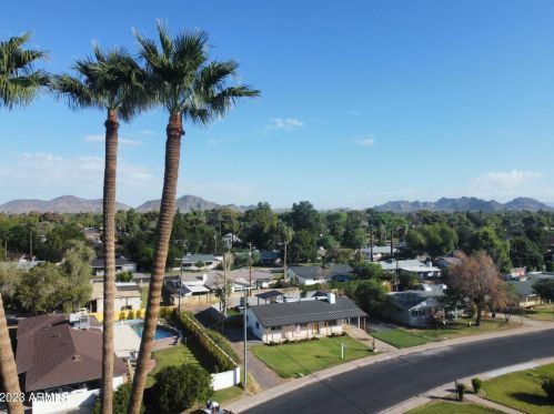 724 Cactus Wren Dr, Phoenix AZ  85021-8626 exterior