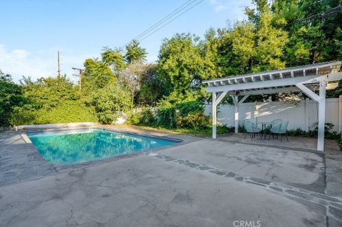 11814 Hesby St, North Hollywood CA  91607-3218 exterior