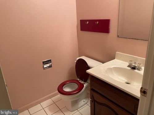 303 Forrest Ave, Shrewsbury PA  17361-1332 exterior