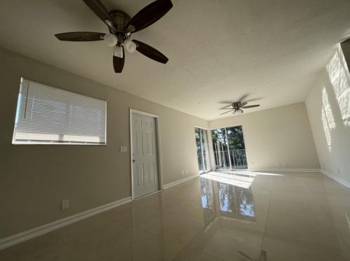 1870 Fairview Villas Dr, West Palm Beach, FL 33406-6665