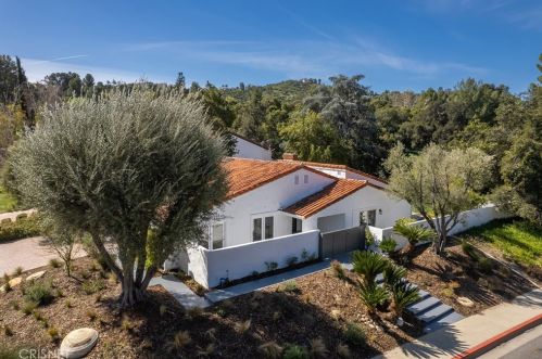 4455 Park Alisal, Calabasas CA  91302-1757 exterior