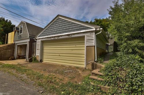 1814 Washington Blvd, Easton PA  18042-4633 exterior