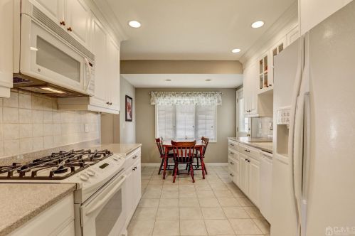 14 Twain Ave, Old Bridge NJ  08857-2109 exterior