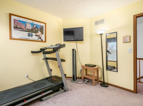 576 Scioto Meadows Blvd, Darbydale OH  43123-8660 exterior