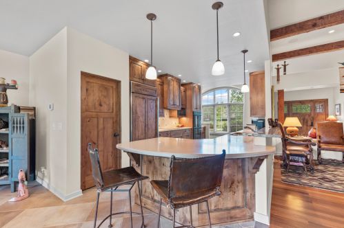 11405 Justin Dr, Thiensville WI  53092-2785 exterior