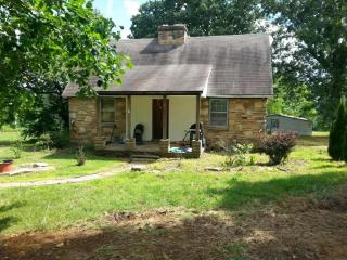 956 Open Range Rd, Crossville, TN 38555-1523
