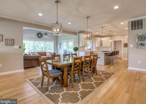 38255 Sleepy Hollow Ln, Hamilton, VA 20158-9476