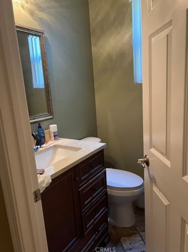 9076 Sylmar Ave, Van Nuys CA  91402-1912 exterior