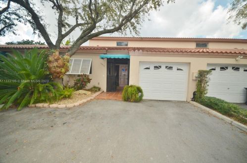 14528 Balgowan Rd, Hialeah FL  33016-6436 exterior