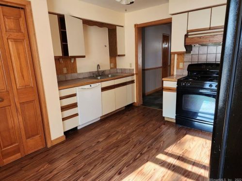 225 Coventry Rd, North Windham, CT 06250-1440