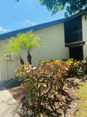 812 Indian River Ave, Titusville FL  32780-4290 exterior