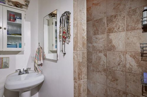 720 Devonshire Dr, Encinitas CA 92024-4553 exterior