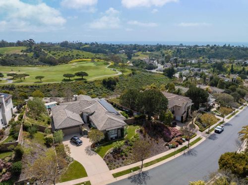 1355 Ravean Ct, Encinitas CA  92024-6204 exterior