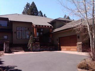 19263 Moraine Ct, Bend, OR 97702-1062
