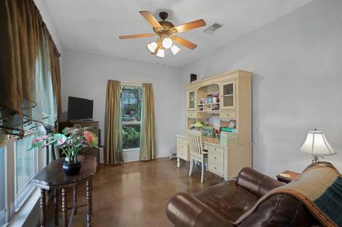 707 Main St, Waxahachie TX  75165-3233 exterior