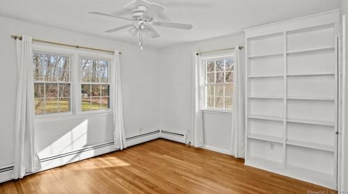 75 Nubel Ln, New Canaan CT  06840-6913 exterior