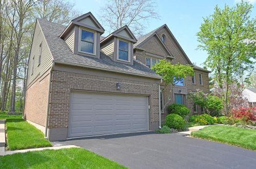 2085 Berkshire Club Dr, Cincinnati, OH 45230-2429