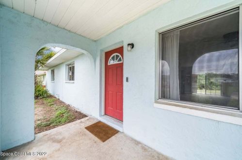 1995 White Sands Dr, Titusville, FL 32780-2634