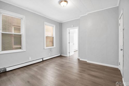 266 Davidson Ave, Perth Amboy NJ  08861-3904 exterior