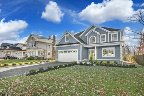 127 Hunter Ave, Fanwood, NJ 07023-1030