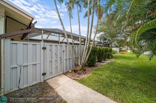 8851 Marge Ct, Boynton Beach, FL 33436-2453