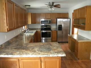 437 Overland Trl, Grafton WI  53024-1018 exterior